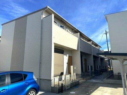 愛知県愛西市大野山町余代 テラスハウス