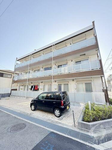 兵庫県尼崎市塚口町３丁目 築6年12ヶ月 3階建