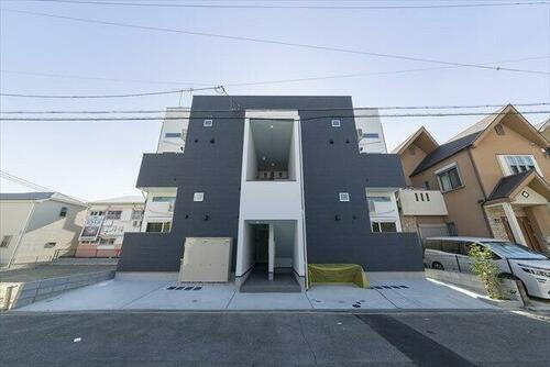 兵庫県尼崎市東園田町９丁目 築9年2ヶ月 2階建