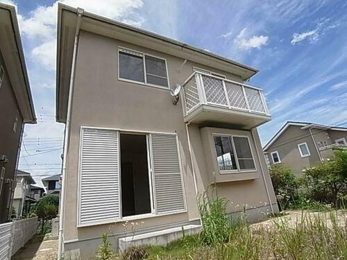 奈良県北葛城郡広陵町馬見北５丁目 2階建 築27年