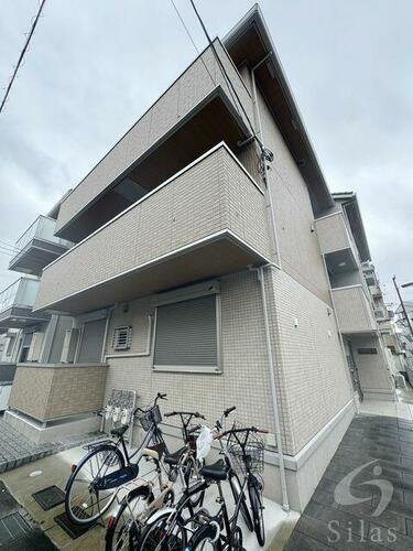 ブランドール椿原 3階建