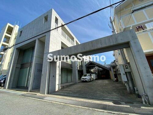 兵庫県神戸市兵庫区荒田町１丁目 築34年1ヶ月 3階建