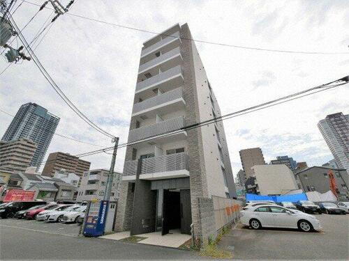 ロイヤルレジデンス北梅田 7階建