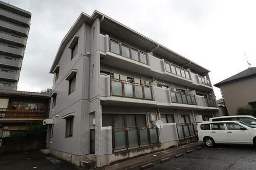 カーサドミー 3階建