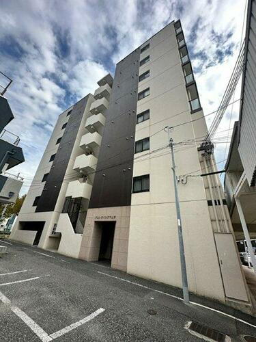 兵庫県神戸市中央区下山手通９丁目 8階建