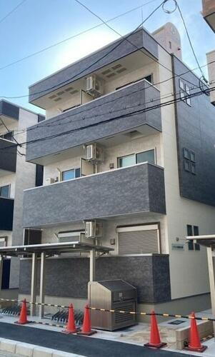 大阪府大阪市平野区長吉長原１丁目 築2年2ヶ月 3階建