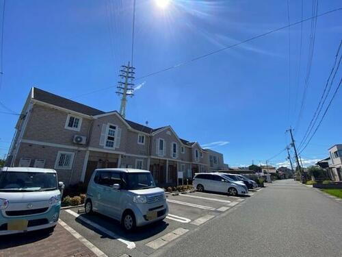 エレガント・中島 2階建