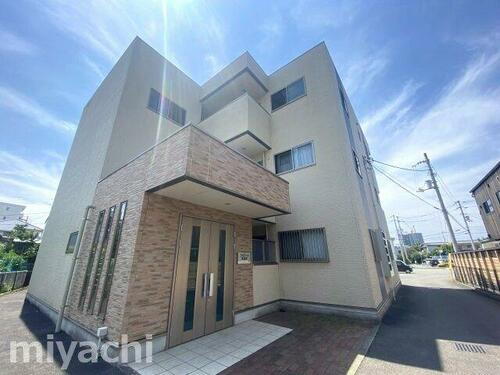 徳島県徳島市東吉野町３丁目 3階建
