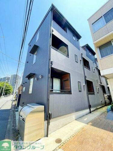 千葉県千葉市稲毛区稲毛東４丁目 3階建