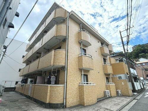 メゾン栄和 4階建