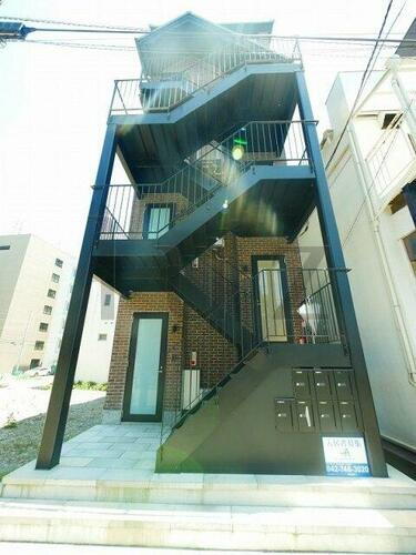 ヴィクトリアンパレス横浜 4階建