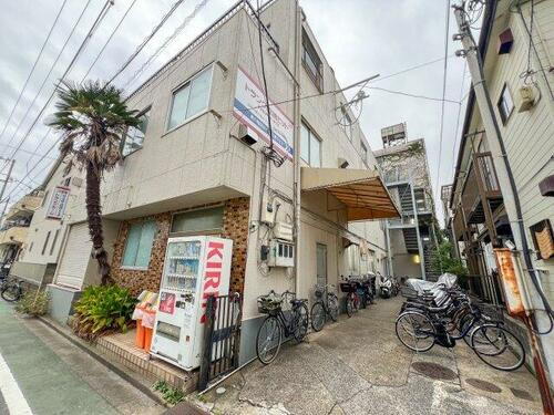 藤清ビル 3階建