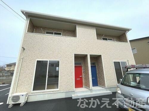 徳島県阿南市那賀川町中島 2階建 