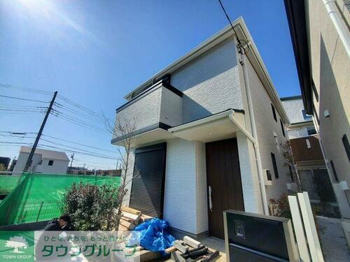 Ｗ．　ＧｒｅｅｎＣｏｕｒｔ 2階建