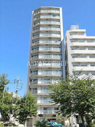 コンフォリア東池袋 15階建