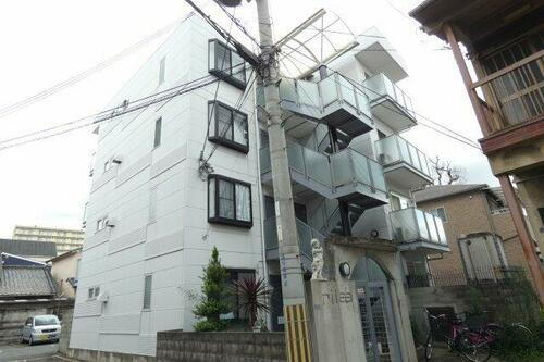 リラ 4階建