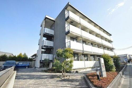 レオパレスグリーンサイト　Ａ棟 4階建