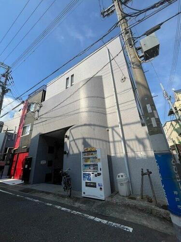 兵庫県神戸市中央区北本町通４丁目 4階建