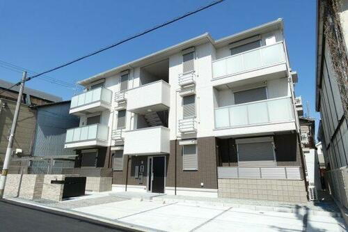 Ｍａｉｓｏｎ　ｄｅ　Ｅｓｐｏｉｒ万代 3階建