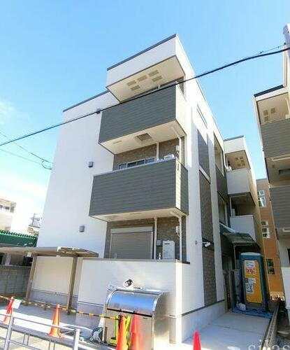 大阪府大阪市平野区長吉長原１丁目 築6年12ヶ月 3階建