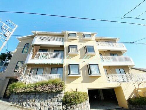 神奈川県藤沢市大鋸１丁目 3階建 築33年4ヶ月