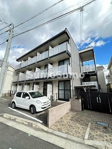 兵庫県尼崎市元浜町２丁目 3階建