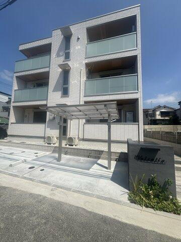 兵庫県神戸市灘区岩屋北町２丁目 3階建 
