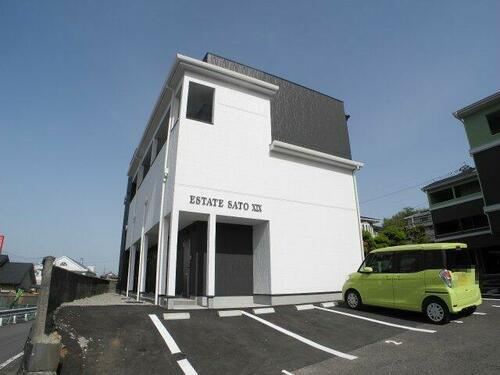 長崎県諫早市鷲崎町 2階建 築3年2ヶ月