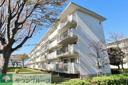 田園青葉台住宅４号棟 4階建