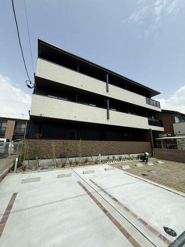 大阪府堺市堺区文珠橋通 3階建 