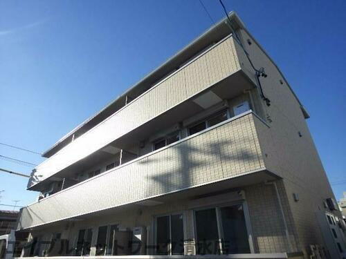 静岡県静岡市清水区港町１丁目 築10年12ヶ月 3階建