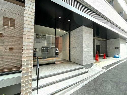 東京都文京区本郷１丁目 11階建 築3年7ヶ月
