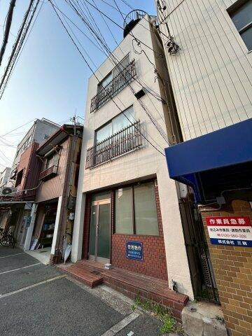 兵庫県神戸市兵庫区荒田町１丁目 築47年3ヶ月 4階建