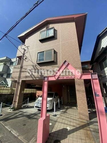 兵庫県尼崎市杭瀬北新町３丁目 3階建