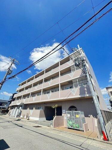 メルベールマウンテンヴィレッジ 4階建