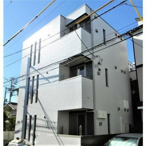 ラ・ポレール大森 3階建
