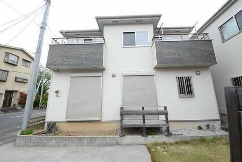 埼玉県越谷市北越谷４丁目 2階建