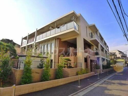 アーバンレックス西新井ＩＩＩ 3階建