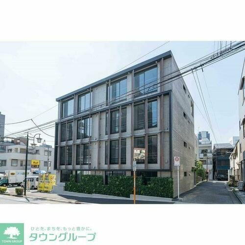 ｅｓｔ　Ｌａｒｇｏ　ＳＨＩＢＵＹＡ 4階建