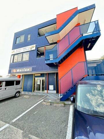 兵庫県明石市大久保町森田 築28年2ヶ月 3階建