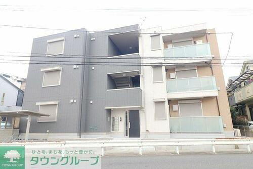 埼玉県さいたま市浦和区上木崎４丁目 3階建