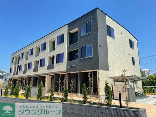 埼玉県坂戸市元町 3階建 