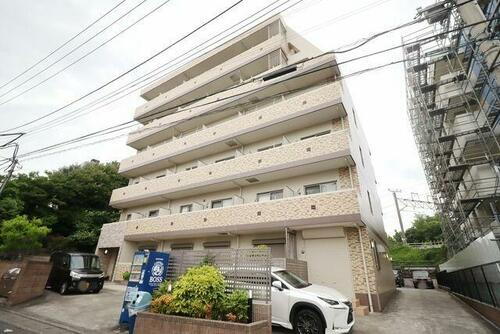 神奈川県横浜市緑区長津田５丁目 6階建