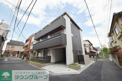 東京都台東区上野桜木２丁目 3階建