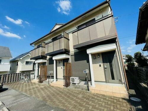 愛知県刈谷市高須町乾 テラスハウス