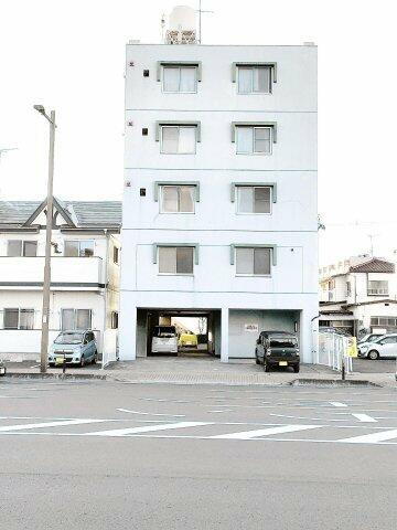 ＧｒａｎＬｏｕｎｇｅＡｋａｇｉⅡ 5階建