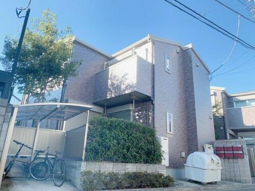 東京都世田谷区駒沢４丁目 2階建