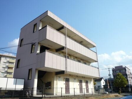 福岡県北九州市八幡西区萩原２丁目 3階建