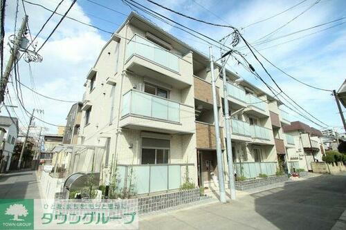 Ｅａｓｔ　ＡｖｅｎｕｅＡ 3階建