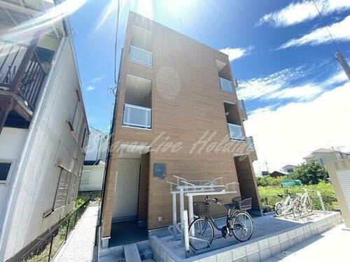リブリ・サン茅ヶ崎 3階建
